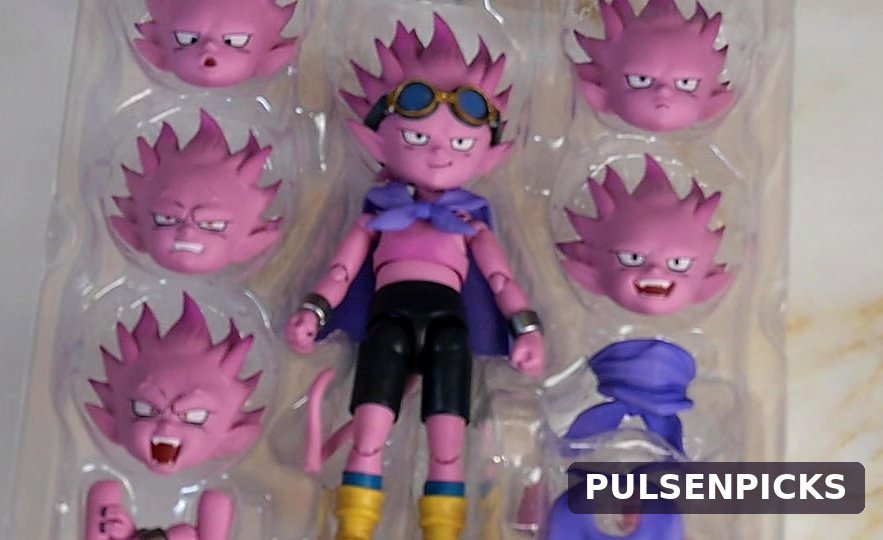Close-up of Beelzebub interchangeable facial expressions and faceplates