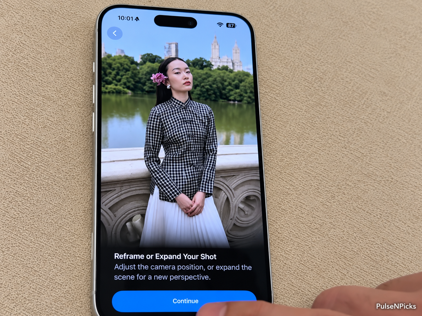 Camera feature introductory screen on the newer iPhone